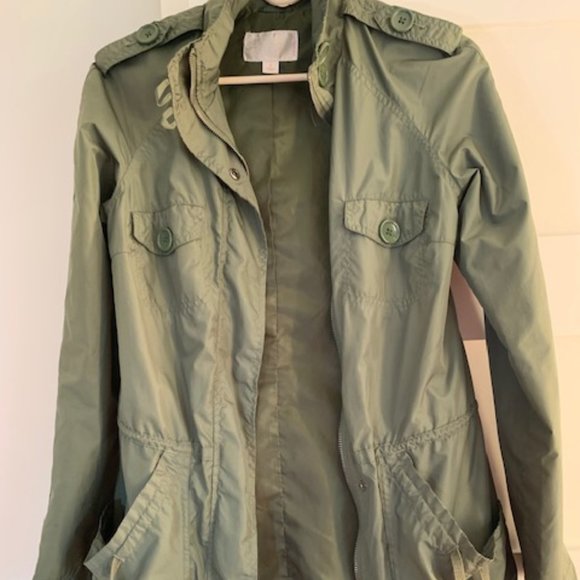 Army Green Windbreaker/Raincoat - Picture 2 of 8